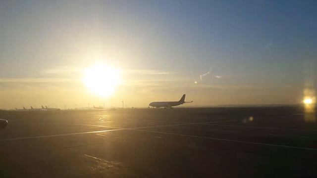 Otopeni airport. смотреть онлайн