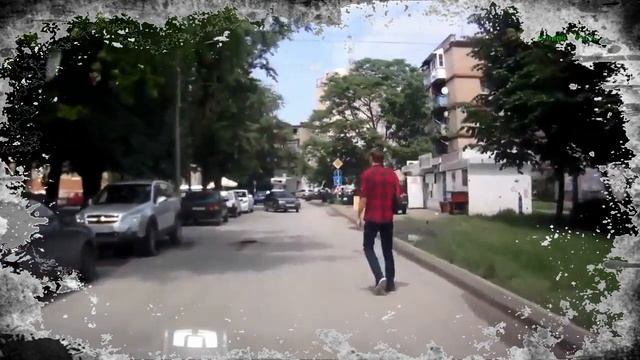 Пешеход в наушниках смотреть онлайн