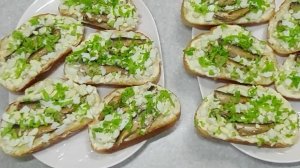 Бутерброды со шпротами и яйцом