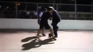 Дед играет в футбол =)