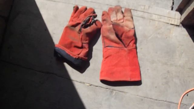 КРАГИ СВАРЩИКА (отзыв о крагах сварщика ужасного качества) смотреть онлайн