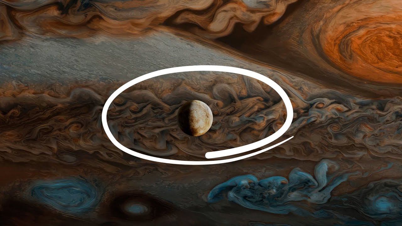 Маленькая Европа на фоне огромного Юпитера смотреть онлайн