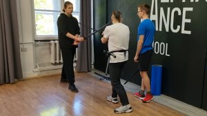 Японское фехтование катаной. Кендзюцу. Прием с катаной: захват кругом шесть и удар в соединении с оп