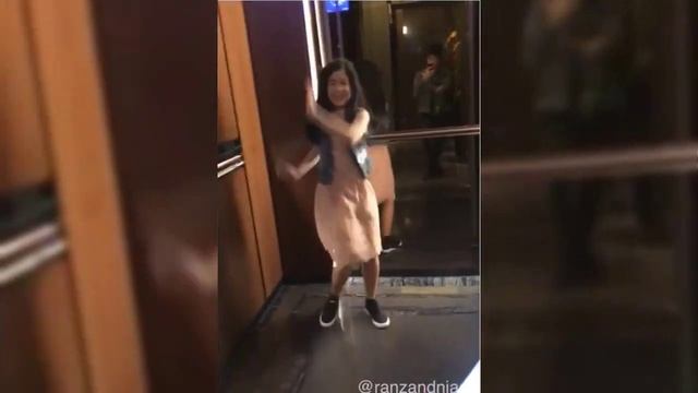 ДЕВОЧКА КЛАССНО ТАНЦУЕТ - DESPACITO смотреть онлайн