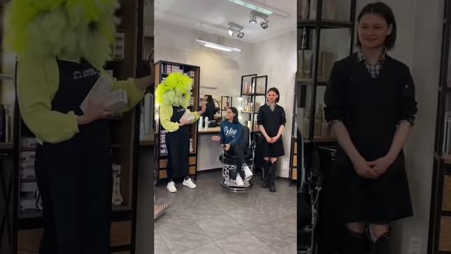 ОМГ! Что с ней сделали в салоне?! смотреть онлайн