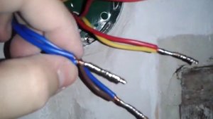 Как собрать распределительную коробку. Пайка в распредкоробке.