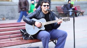 Грузин на Арбате - Шикарный Сильный голос - Грузинская + сижу я на травке