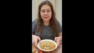 Мукбанг Спагетти с тушёнкой/А я всё жру и жру