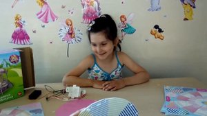 Распаковка 3D пазла. Складываем французскую карусель с музыкой и светом