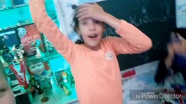 Физ-разминка? D:) смотреть онлайн