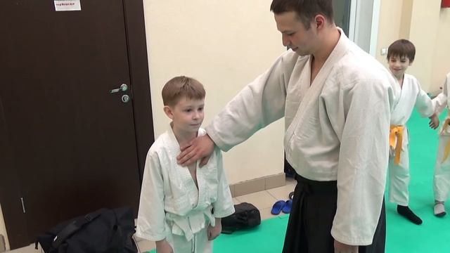 Подготовка к аттестации в младшей группе Ки-АйКиДо.