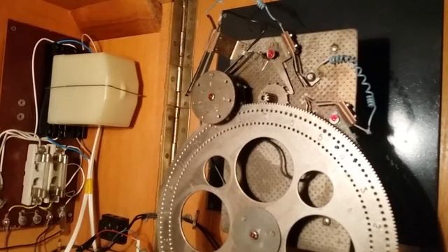 СОВЕТСКАЯ СИСТЕМА ЧАСОФИКАЦИИ (ПЕРВИЧНЫЕ ЧАСЫ, ВТОРИЧНЫЕ ЧАСЫ СТРЕЛА, ВТОРИЧНЫЕ ЧАСЫ ЭВЧС-24) смотреть онлайн