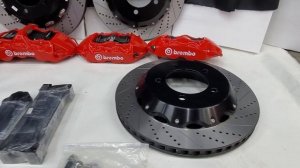 Тюнинг тормозная система BREMBO GT6 на Lexus570 .