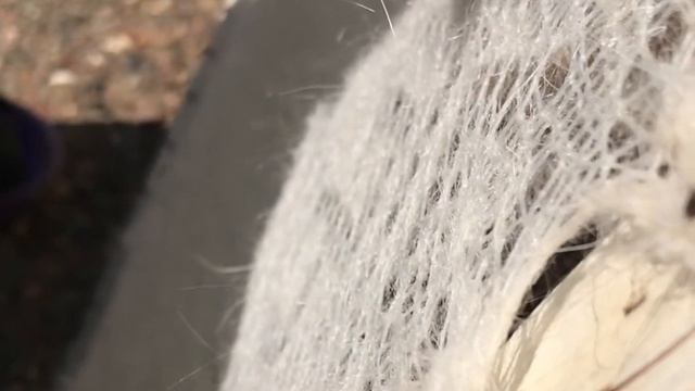 Процесс растягивания пухового платка смотреть онлайн