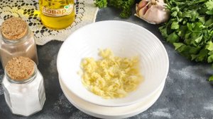 Чесночный соус с уксусом