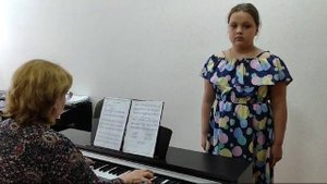 Муз. В.Залесский, сл. А. Матутиса. "Голос
Отчизны".
Овчинникова Аня, 11 лет.