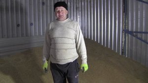 кормим нутрий кашей и сеном! сколько НУТРИЯ СЪЕСТ ЗА ДЕНЬ!