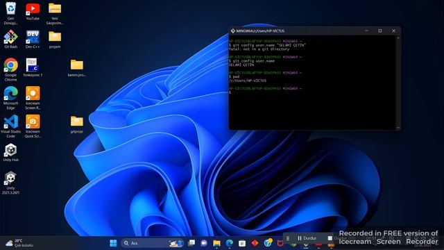 İSTÜNLÜ ÖĞRENCİLERDEN GİT İNİT MİNİ PROJESİ ANLATIMI смотреть онлайн