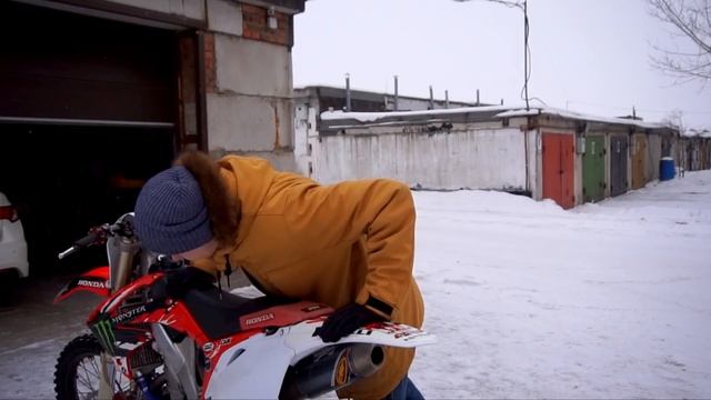 Не обзор Honda CRF450R | 18+ смотреть онлайн