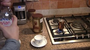 Варим кофе в турке vs в кофеварке. Alterni.ru