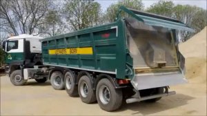 FLIEGL 3-ASS - полуприцеп-самосвал с горизонтальной выгрузкой, полным весом 42 т.