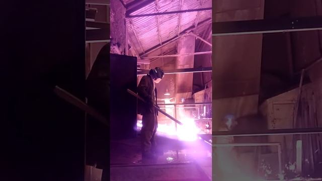 "Домна. Разливка по мультам, решил заснять не много" смотреть онлайн