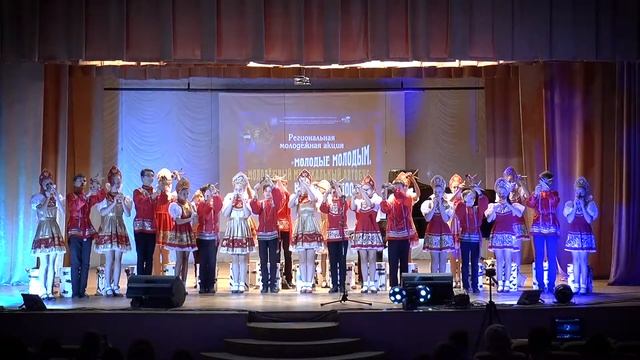 Волжская фантазия - ансамбль ложкарей Лель. смотреть онлайн