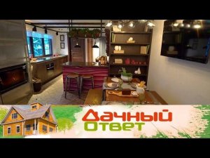 "Дачный ответ": Кухня-гостиная на теплой веранде в стиле шале