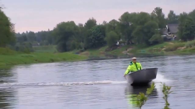 1  Лодка Мста-Н, длиной 3.5 м , мотор 9.8 л с