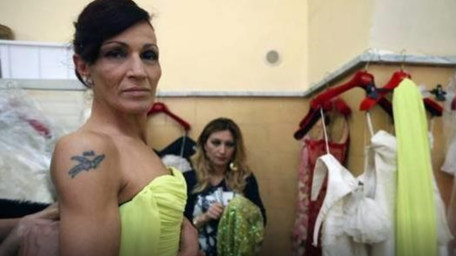 Девушки ищут мужей по тюрьмам и лагерям! Заочницы, ждули смотреть онлайн