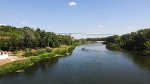 2018 г. 28 августа. г. Оренбург. Река Урал, а раньше назывался "Яик-светлая река".