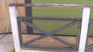 Простой способ сделать ограждения крыльца и балкона.