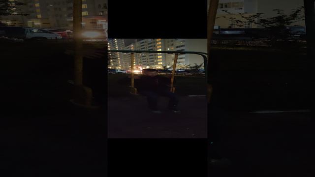 тутор как качаться на качельках