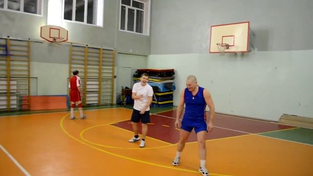 Уроки волейбола! как не стоит делать прием ) смотреть онлайн