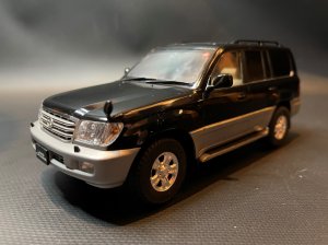 Сборка и обзор TOYOTA LAND CRUISER 100: 1\24 (FUJIMI)