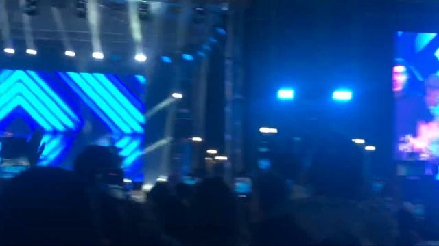 Все подпевают песню Тямаю, которая еще даже не звучала нигде, главный энергетик тат.эстрады Фирдус❤ смотреть онлайн