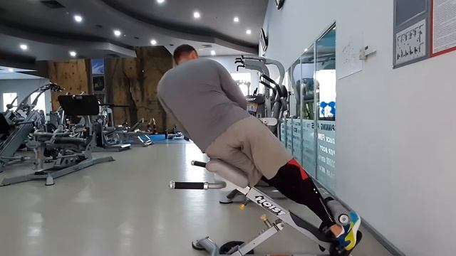 Боковые гиперэкстензии смотреть онлайн