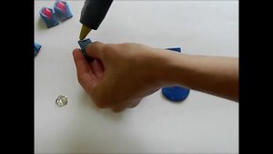 Заколка канзаши из репсовых лент