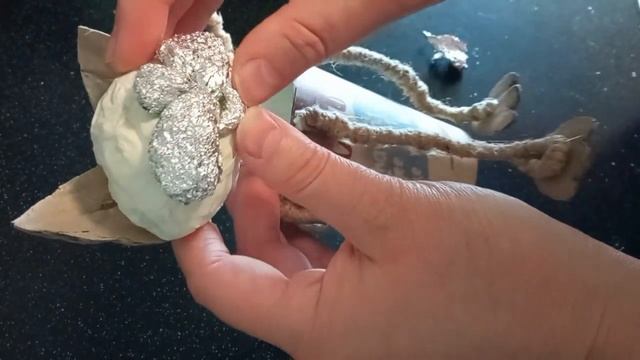 Кот из картона и джутовой веревки смотреть онлайн