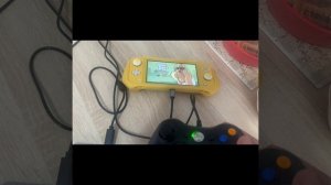 Nintendo Switch Lite и геймпад Xbox