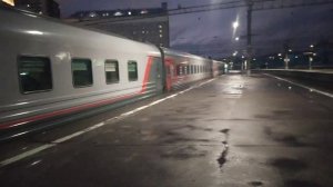 Отправление ЧС7 с поездом №66 Москва - Тольятти с Казанского вокзала.