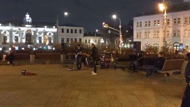 Песни «КиШ» на Цветном («Проклятый старый дом») смотреть онлайн