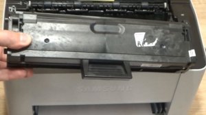 Replacing the Toner Cartridge Samsung Xpress M2026 M2026W