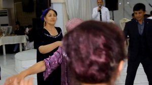 Кечаги туй 4 та келин куёвлар Красноярск Фарход акамиздан жонли ижро синфдошлар учун