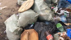 Свалка бытового мусора через дорогу от СНТ КРИН.