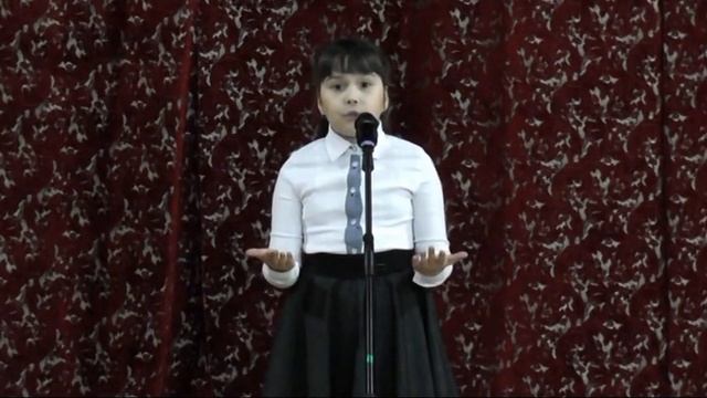 Агния Барто "В театре" (читает Дарья Никитина, 11 лет) смотреть онлайн