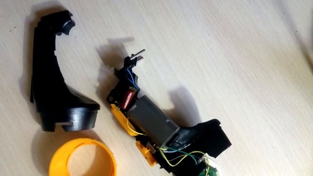 Попытка ремонта китайского фонарика смотреть онлайн