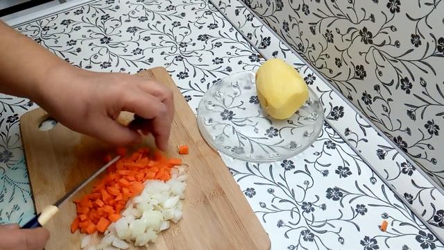 СУП С КОНСЕРВИРОВАННЫМ ЗЕЛЕНЫМ ГОРОШКОМ!. смотреть онлайн