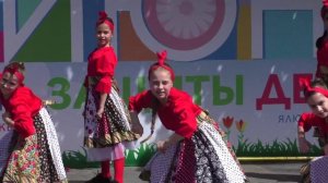 Детский танцевальный ансамбль "Гулливер" - Выступление на Цветном бульваре 01.06.2015 (2)