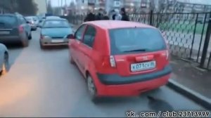 Бабы за рулём или....тупилка